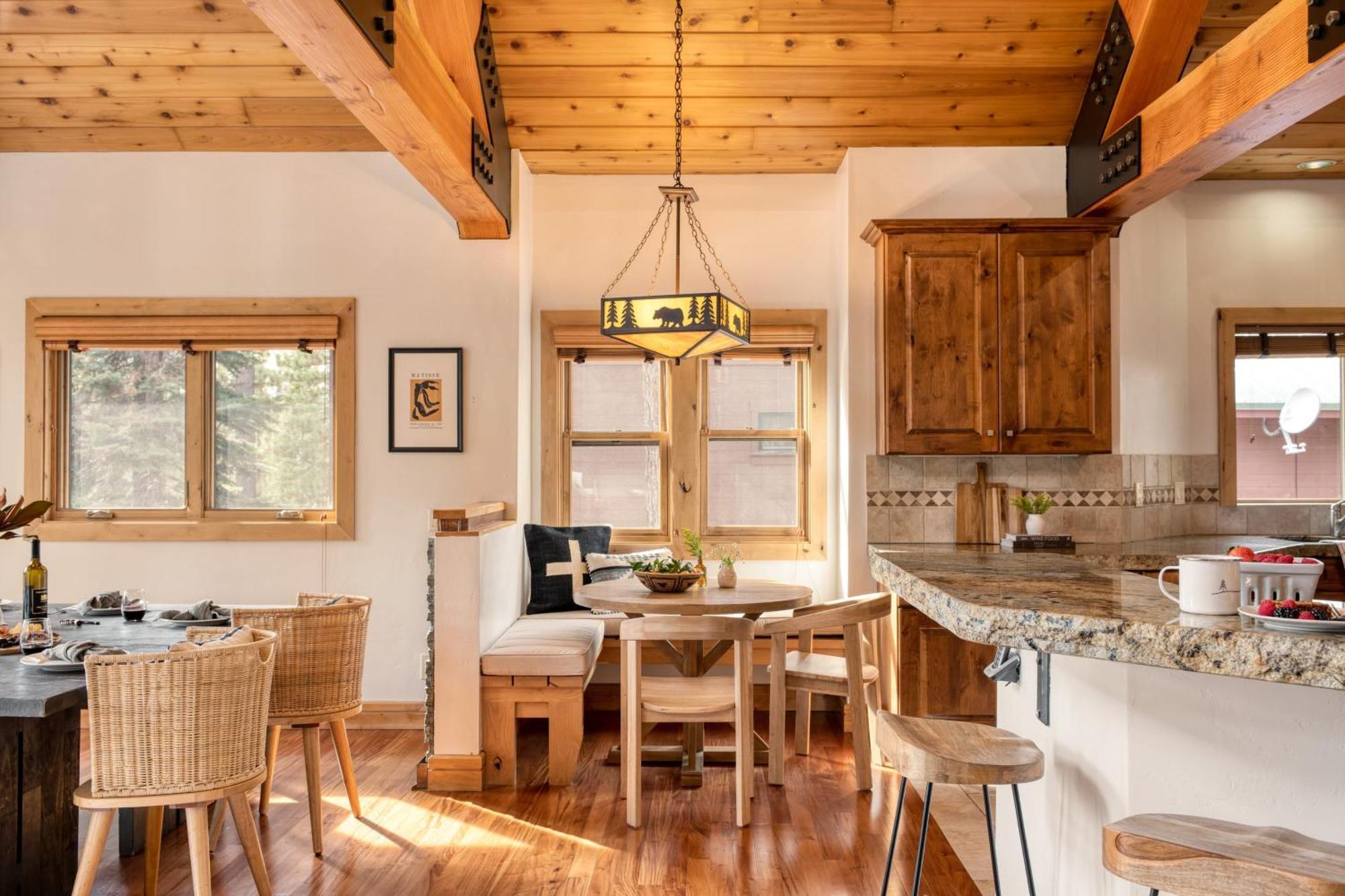 Coyote Moon By Avantstay Cabin Wsauna Mins From Dt Truckee Northstar Exterior foto