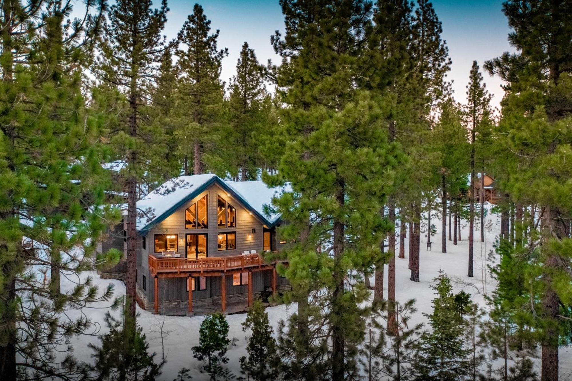 Coyote Moon By Avantstay Cabin Wsauna Mins From Dt Truckee Northstar Exterior foto