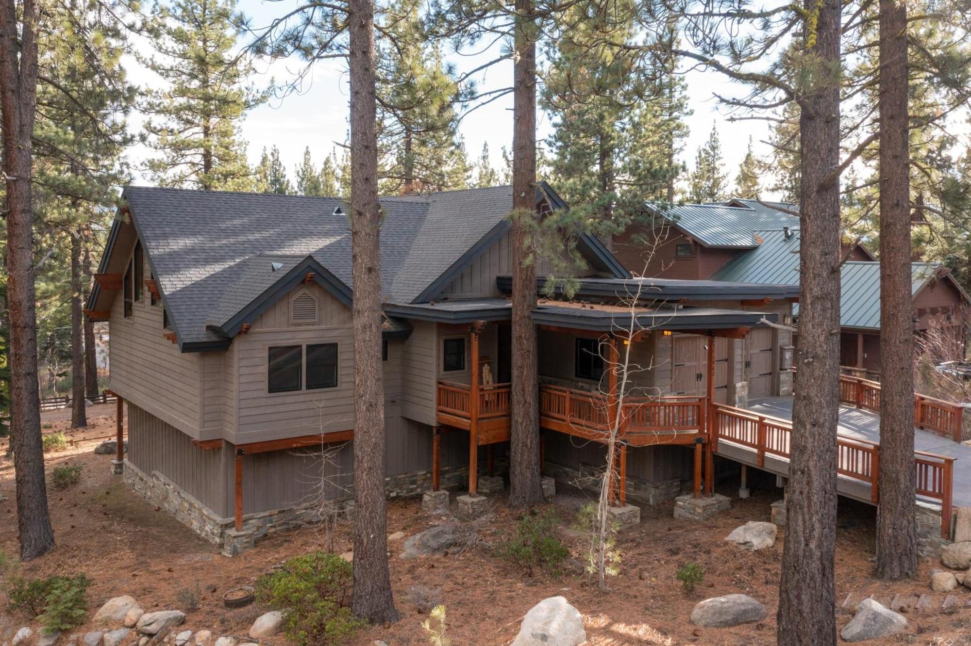 Coyote Moon By Avantstay Cabin Wsauna Mins From Dt Truckee Northstar Exterior foto